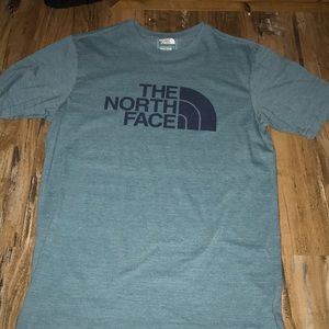 north face women’s tee